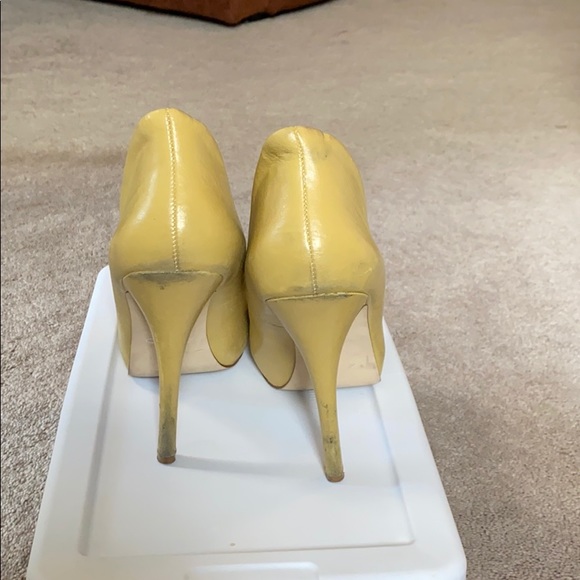 Heels - Picture 2 of 3